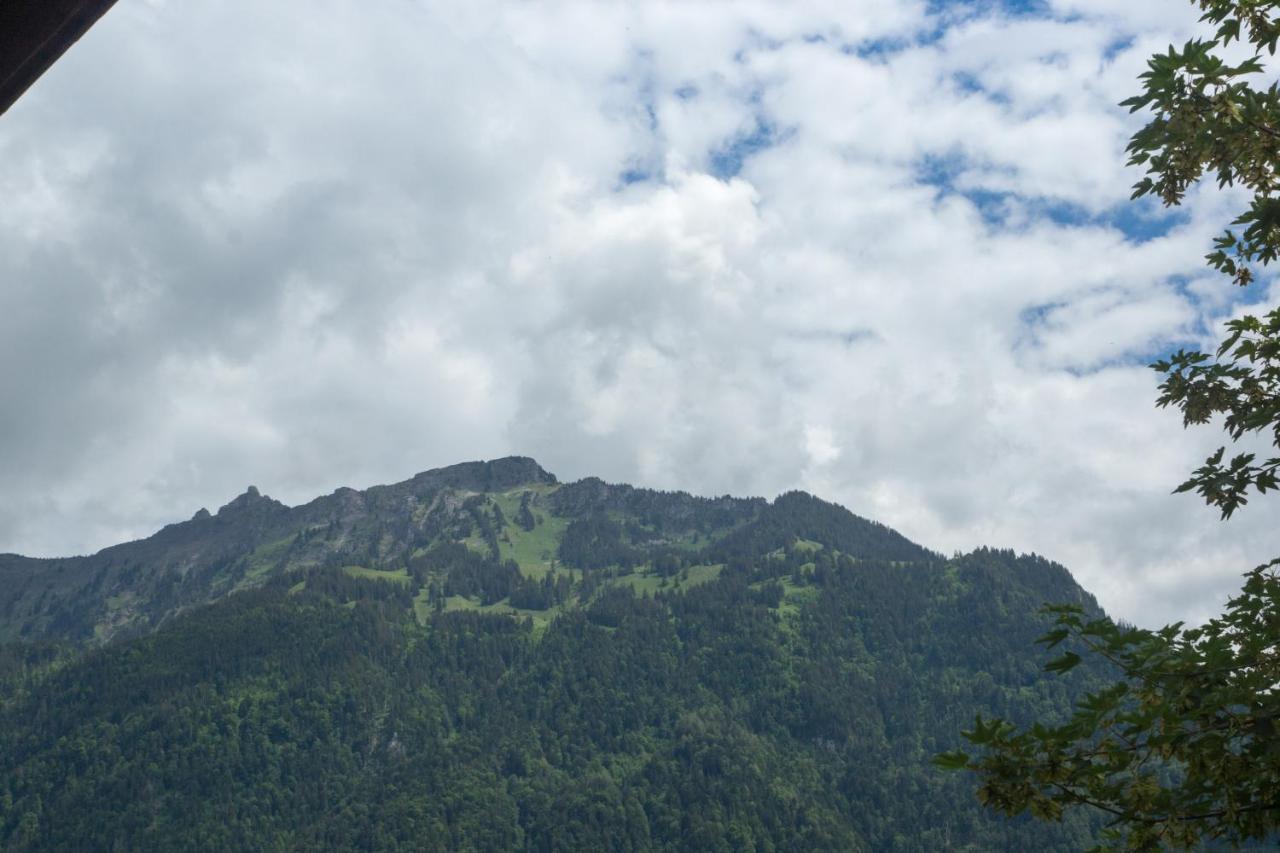 Oldswisshome Matten bei Interlaken Buitenkant foto